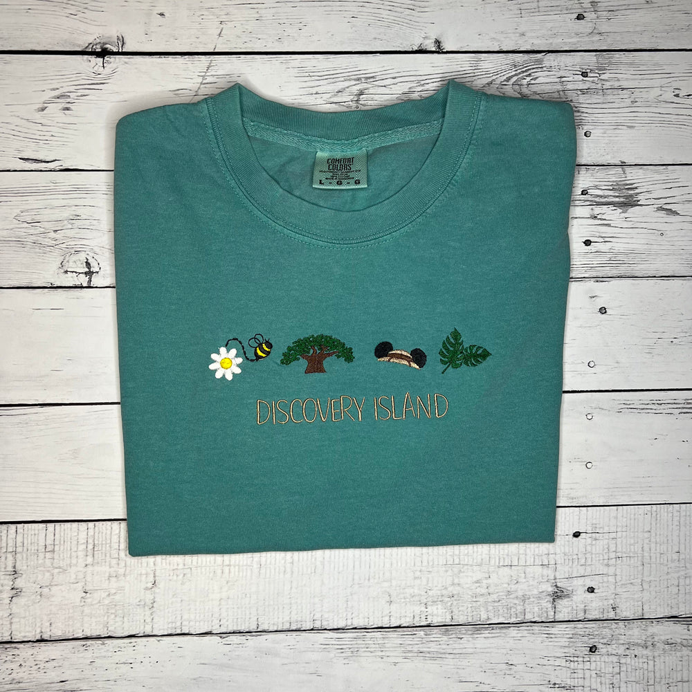Discovery Island Tee