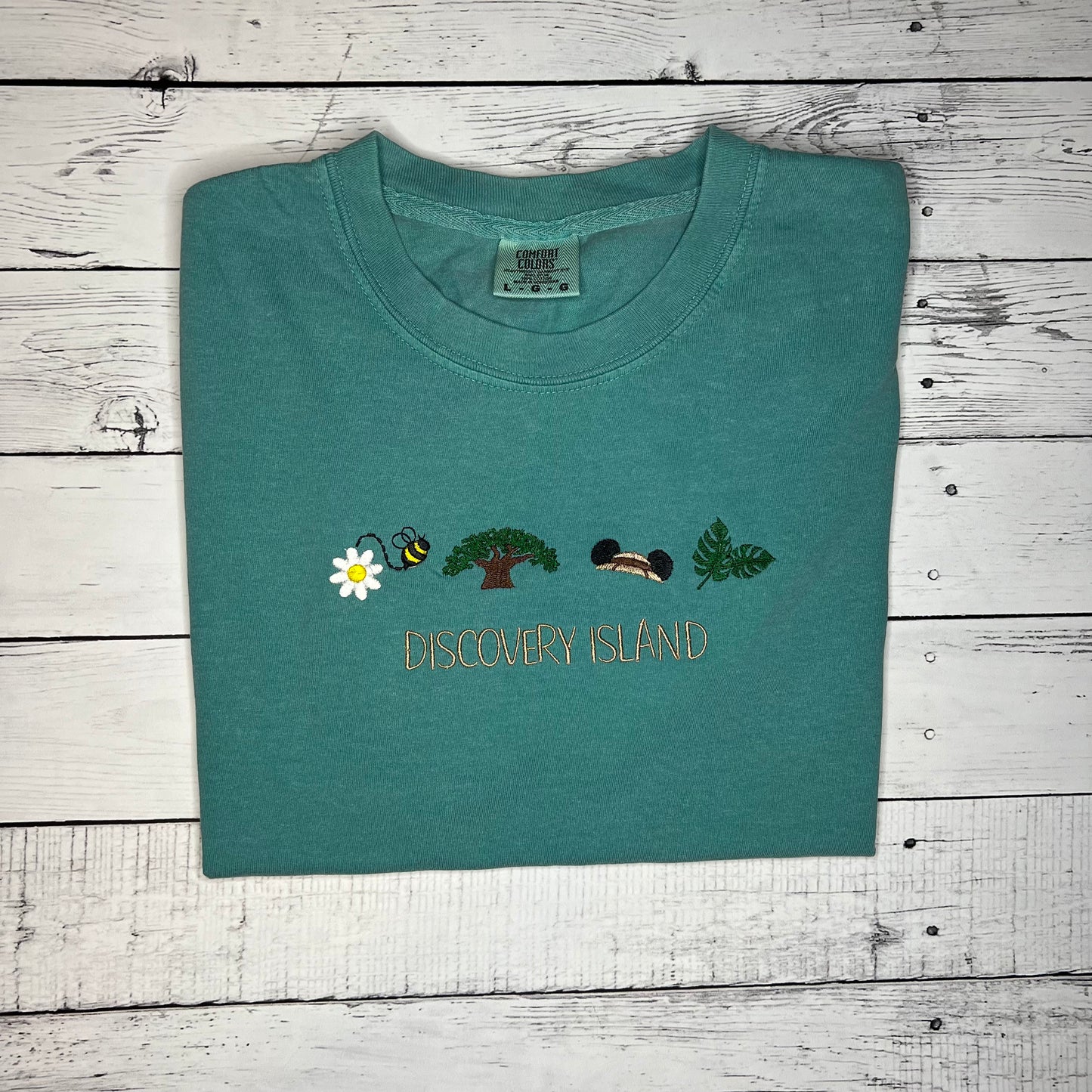 Discovery Island Tee