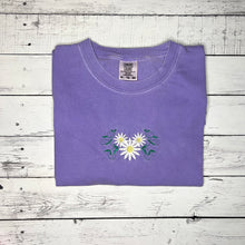 Load image into Gallery viewer, Daisy Violet Tee
